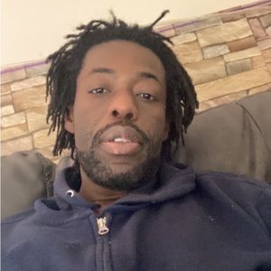 Meet your Posher, Elie